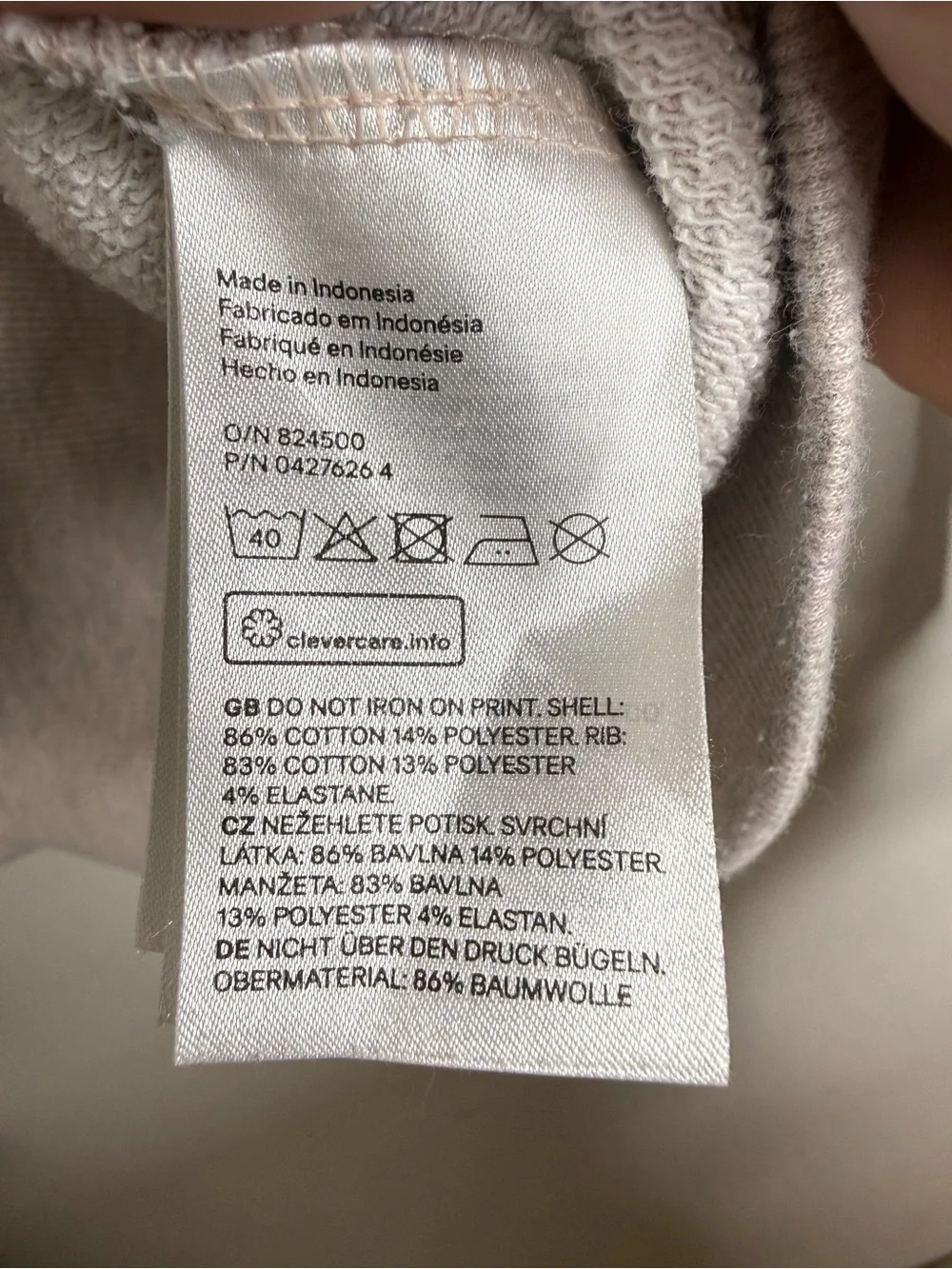H&M Maternity Heathered Light Mauveish/Gray Sweatshirt with White Text - Picture 3 of 4